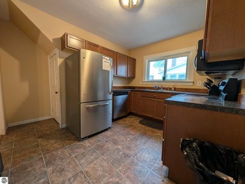 Tiny photo for 822 N River Avenue, Alma, MI 48881 (MLS # 1940666)