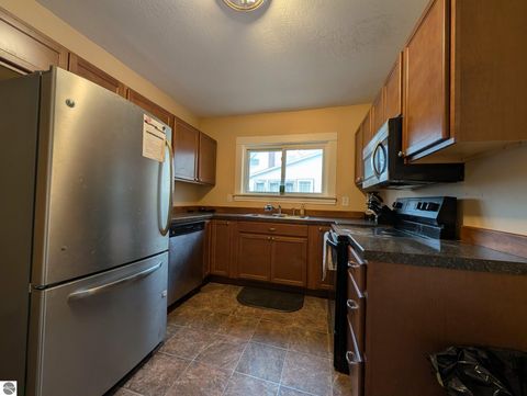 Tiny photo for 822 N River Avenue, Alma, MI 48881 (MLS # 1940666)