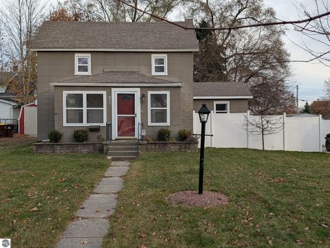 Tiny photo for 822 N River Avenue, Alma, MI 48881 (MLS # 1940666)