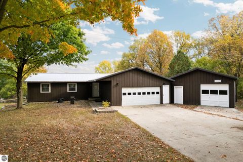 Photo of 20405 Mack, Big Rapids, MI 49307 (MLS # 1939737)