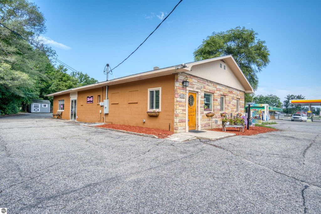Photo of 695 N 1st Street, Harrison, MI 48625 (MLS # 1929895)