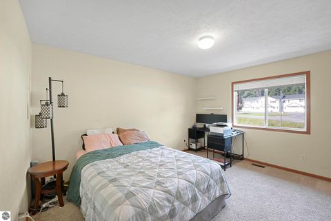 Tiny photo for 3808 Vale Drive, Traverse City, MI 49686 (MLS # 1939312)