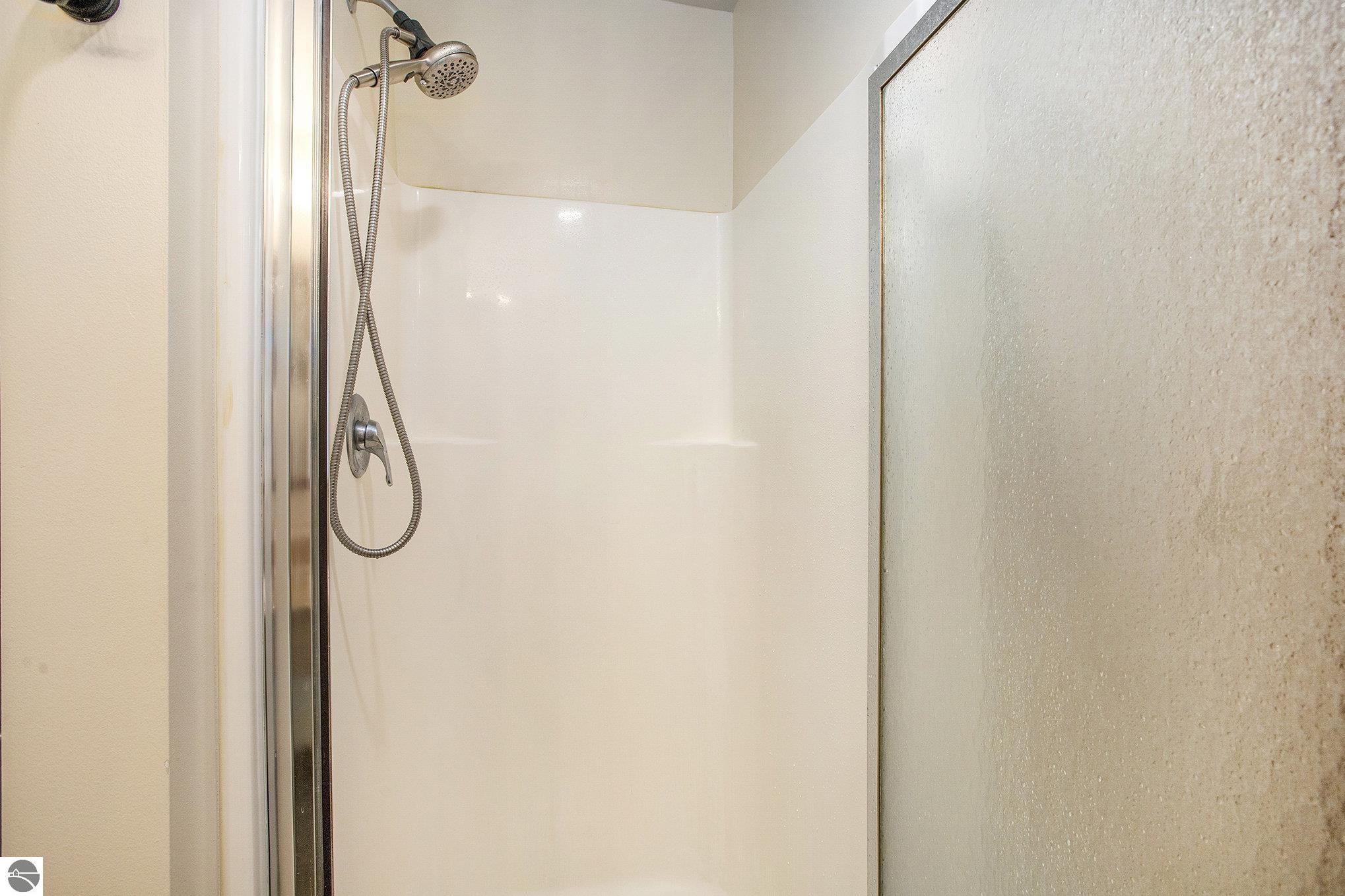 Bellaire, Michigan 49615, United States, 1 Bedroom Bedrooms, ,1 BathroomBathrooms,Residential,Active,181011