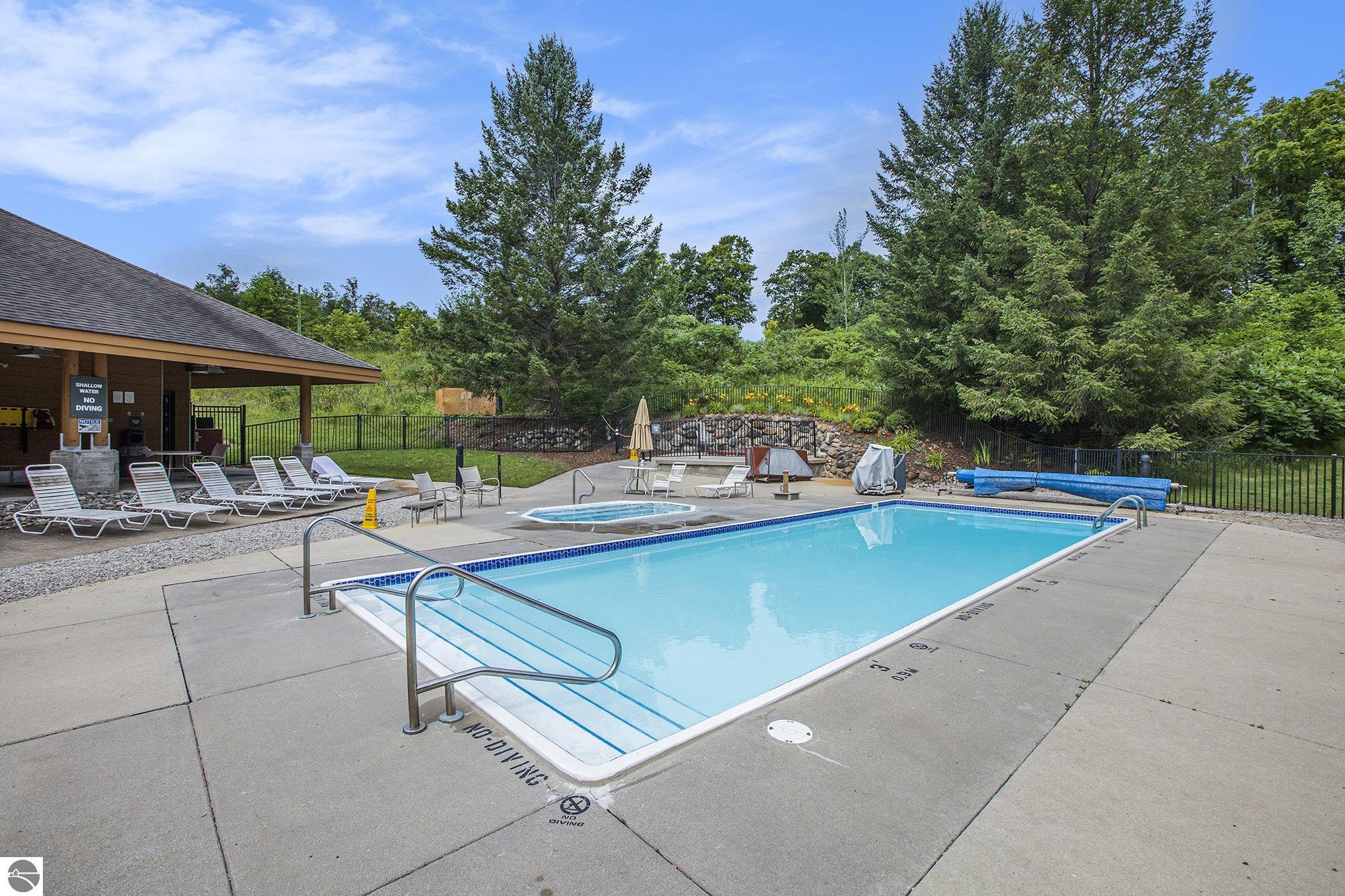 Bellaire, Michigan 49615, United States, 1 Bedroom Bedrooms, ,1 BathroomBathrooms,Residential,Active,181011