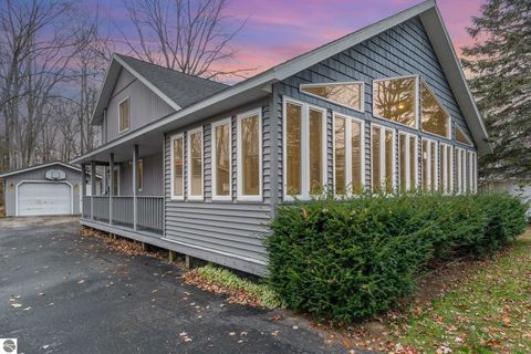 Photo of 7549 Hillsdale Drive, Hale, MI 48739 (MLS # 1940513)