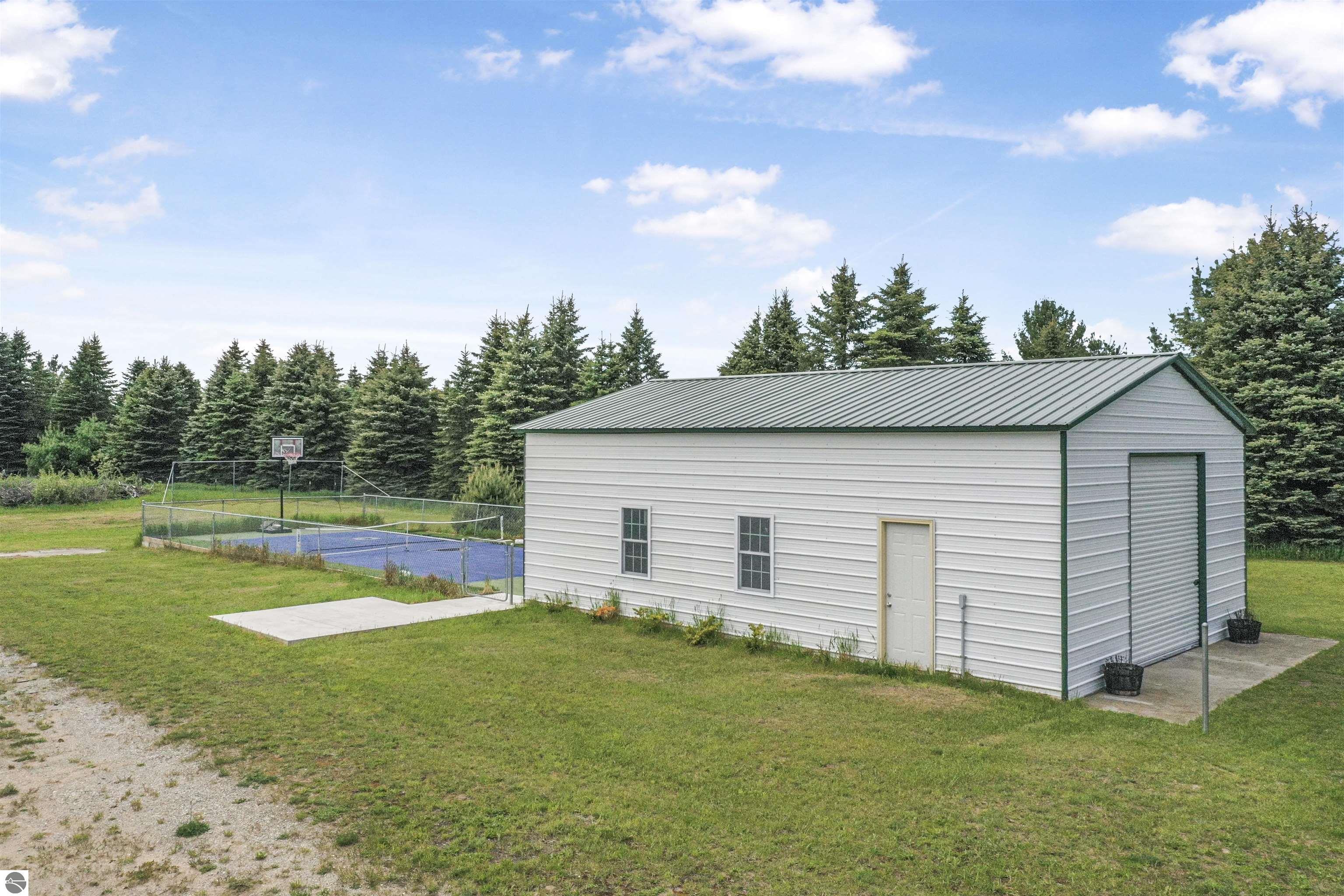 Fife Lake, Michigan 49633, United States, 6 Bedrooms Bedrooms, ,5 BathroomsBathrooms,Residential,Active,151298