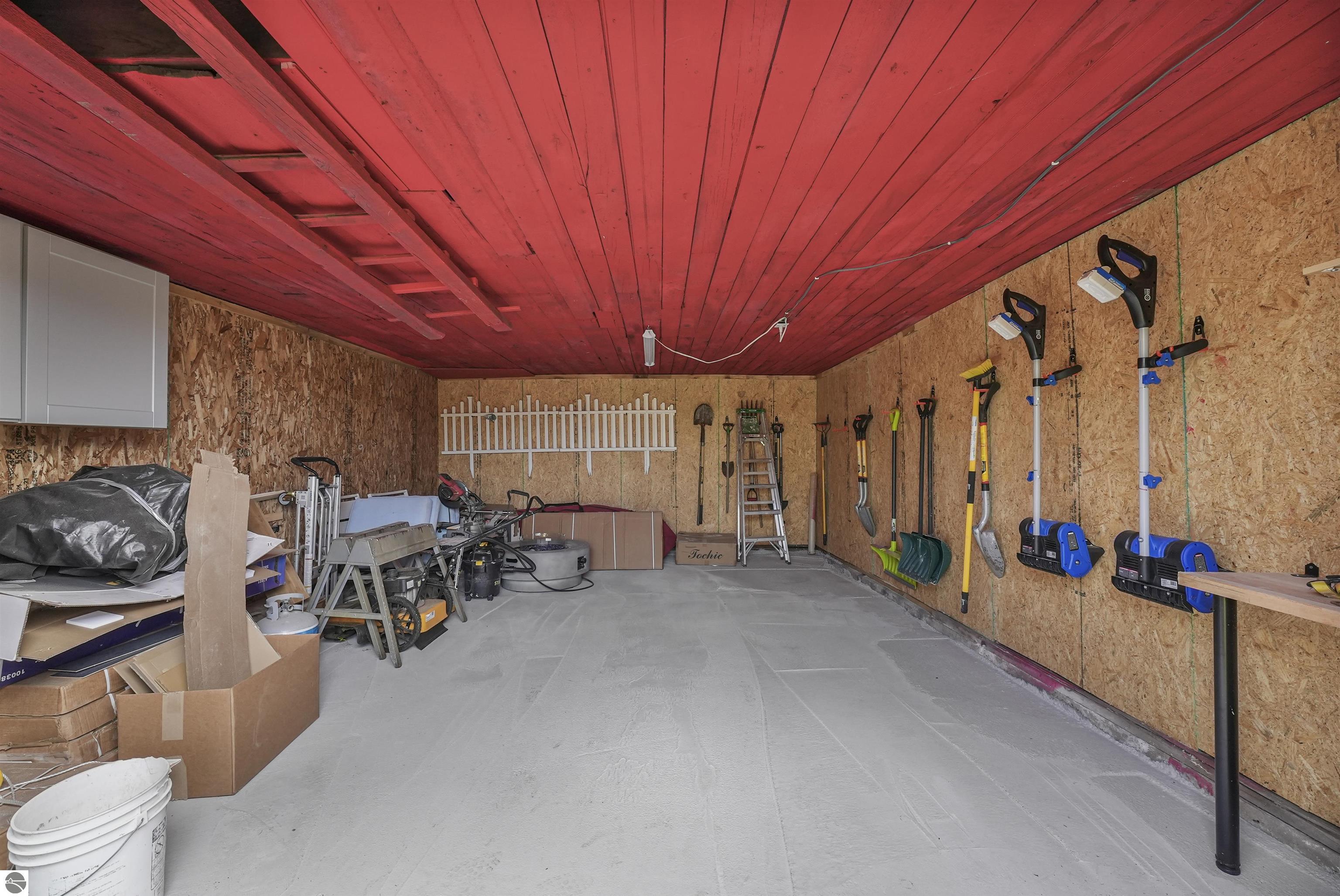 Fife Lake, Michigan 49633, United States, 6 Bedrooms Bedrooms, ,5 BathroomsBathrooms,Residential,Active,151298