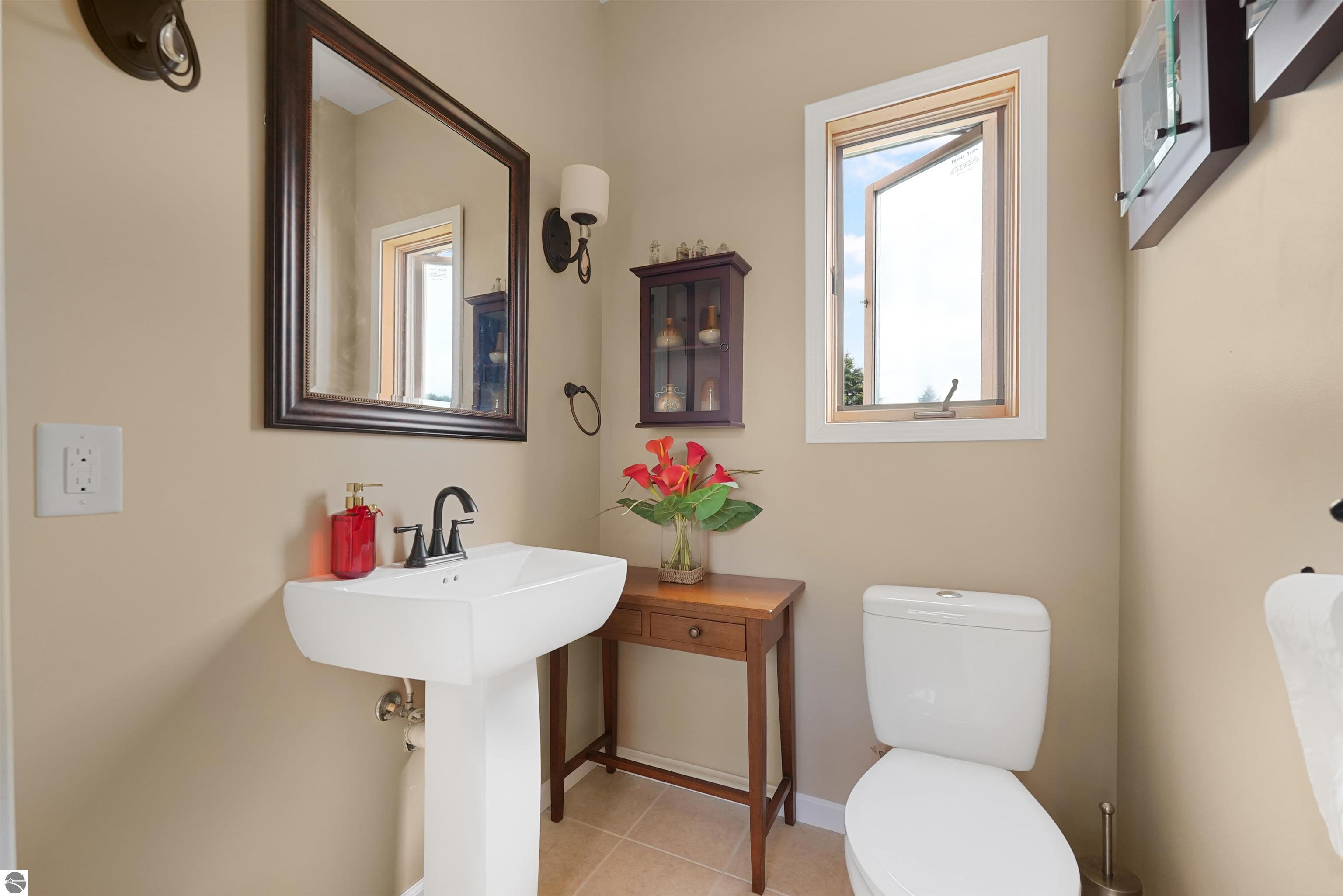 Fife Lake, Michigan 49633, United States, 6 Bedrooms Bedrooms, ,5 BathroomsBathrooms,Residential,Active,151298