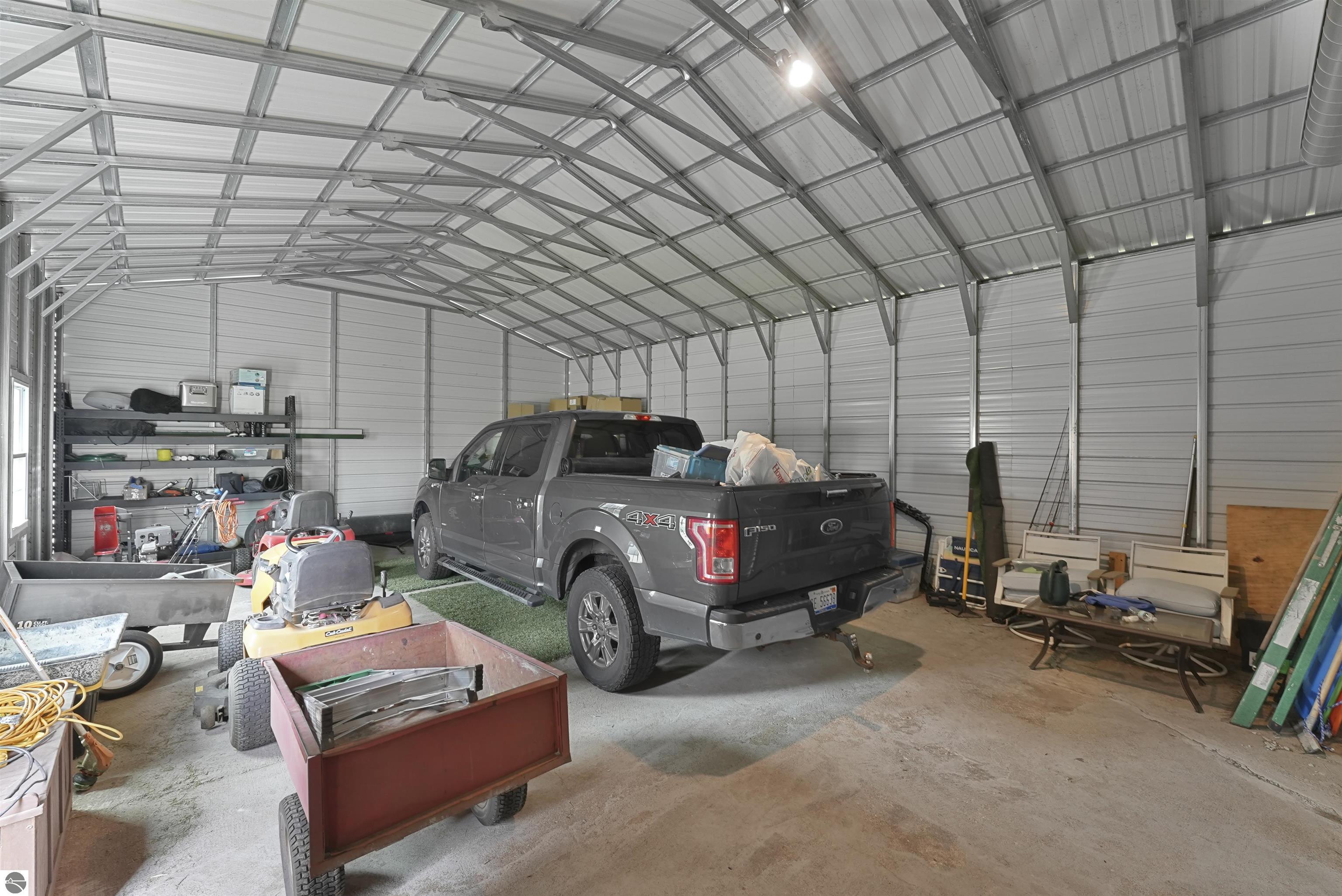 Fife Lake, Michigan 49633, United States, 6 Bedrooms Bedrooms, ,5 BathroomsBathrooms,Residential,Active,151298