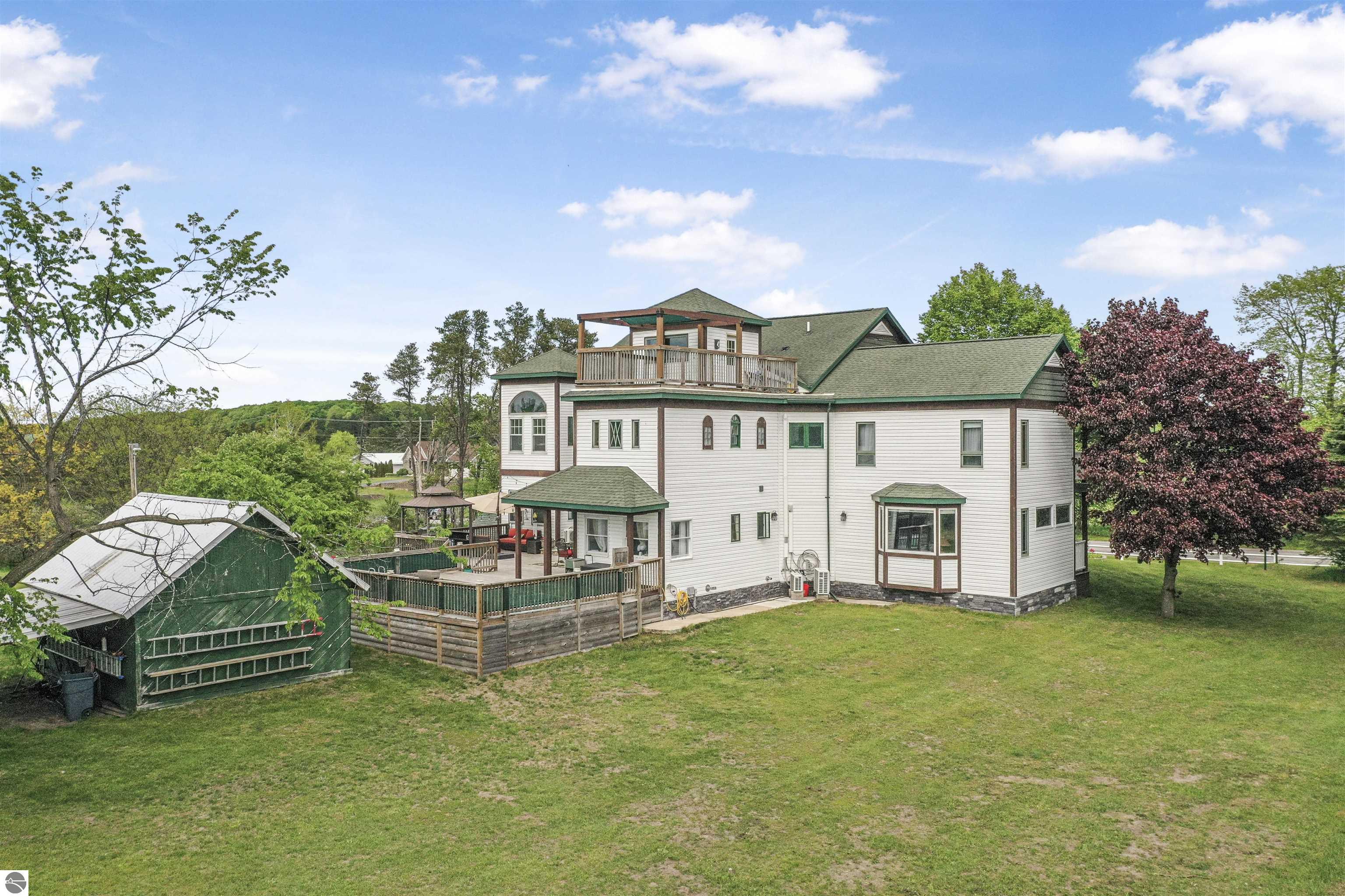 Fife Lake, Michigan 49633, United States, 6 Bedrooms Bedrooms, ,5 BathroomsBathrooms,Residential,Active,151298