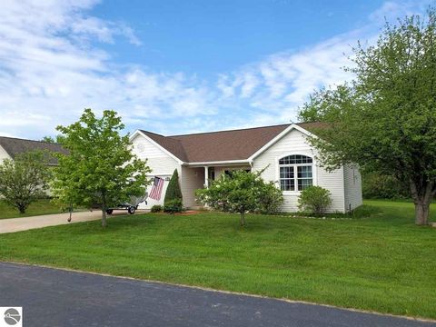 Tiny photo for 7155 Applewood Drive, Charlevoix, MI 49720 (MLS # 1940648)