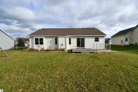 Tiny photo for 7155 Applewood Drive, Charlevoix, MI 49720 (MLS # 1940648)
