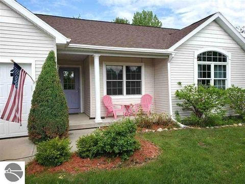Photo of 7155 Applewood Drive, Charlevoix, MI 49720 (MLS # 1940648)