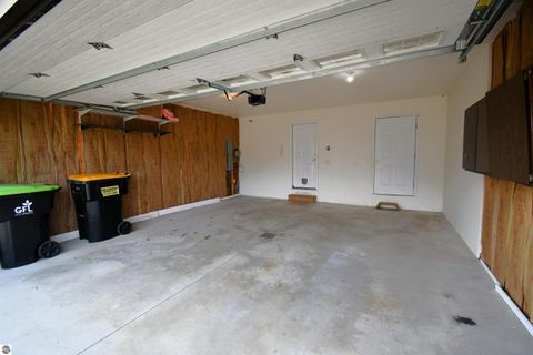 Tiny photo for 7155 Applewood Drive, Charlevoix, MI 49720 (MLS # 1940648)