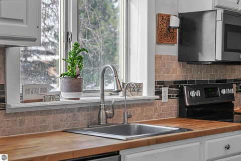 Tiny photo for 1189 Gray Road, Traverse City, MI 49684 (MLS # 1941105)