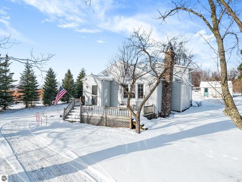Photo of 1189 Gray Road, Traverse City, MI 49684 (MLS # 1941105)