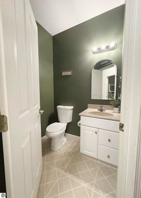 Tiny photo for 624 White Pine Drive, Cadillac, MI 49601 (MLS # 1939529)