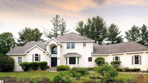 Photo of 624 White Pine Drive, Cadillac, MI 49601 (MLS # 1939529)