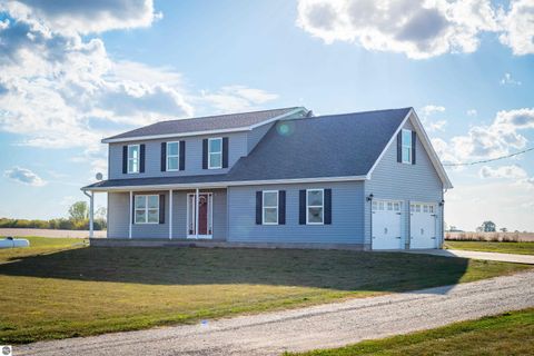 Photo of 8480 S Summerton Road, Shepherd, MI 48883 (MLS # 1939396)