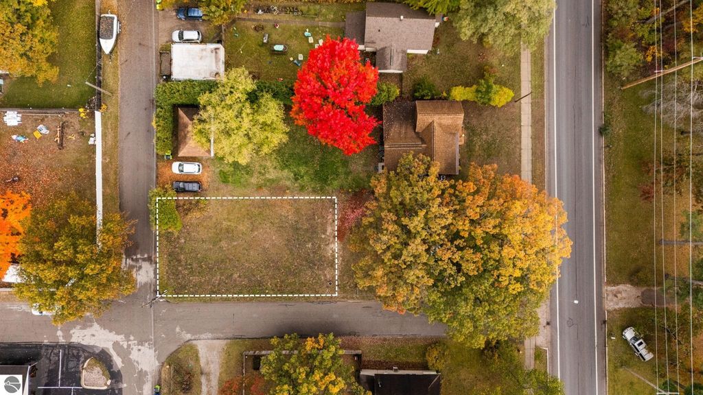 Photo of 974 Barlow Street, Traverse City, MI 49686 (MLS # 1940077)