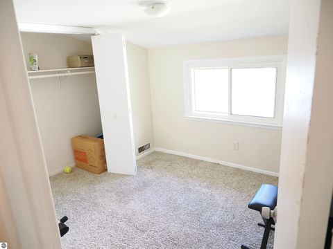 Tiny photo for 811 N River Avenue, Alma, MI 48801 (MLS # 1939553)