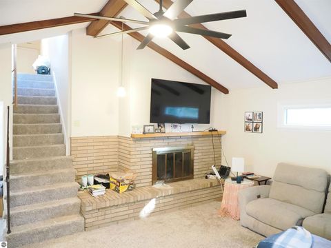 Tiny photo for 811 N River Avenue, Alma, MI 48801 (MLS # 1939553)