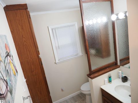 Tiny photo for 811 N River Avenue, Alma, MI 48801 (MLS # 1939553)