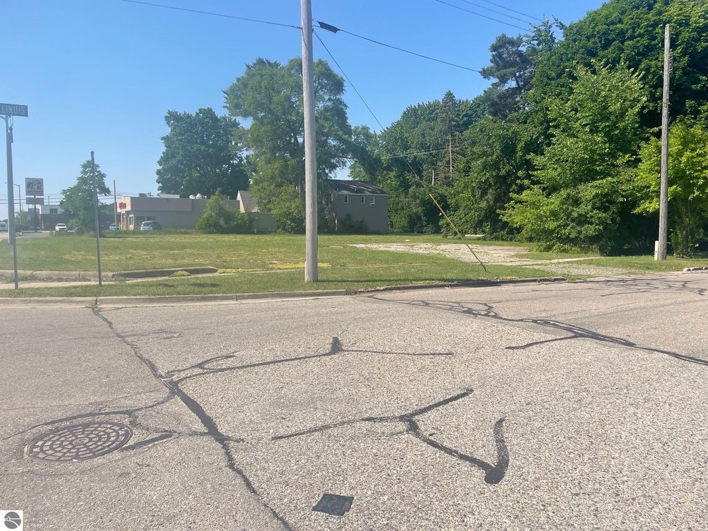 Photo of 300 S Mission Street, Mt Pleasant, MI 48858 (MLS # 1935911)