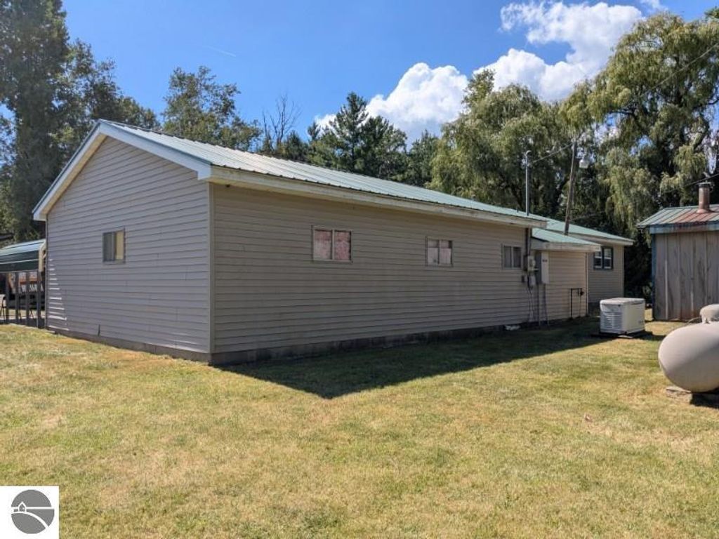 Photo of 10 W Maple Ridge Road, Twining, MI 48766 (MLS # 1933326)