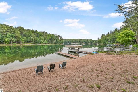 Photo of 2321 Barbeau Drive, Traverse City, MI 49696 (MLS # 1940117) Photo of 2321 Barbeau Drive, Traverse City, MI 49696 (MLS # 1940117)