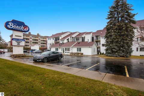 Tiny photo for 1995 US-31 N #220, Traverse City, MI 49686 (MLS # 1940976)