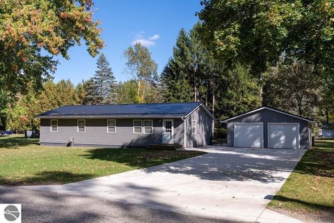 Photo of 1308 Woodland Street, Clare, MI 48617 (MLS # 1939513)