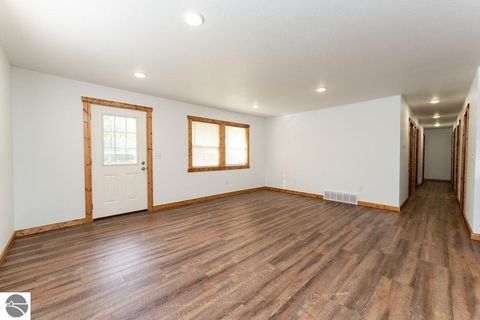 Tiny photo for 1308 Woodland Street, Clare, MI 48617 (MLS # 1939513)