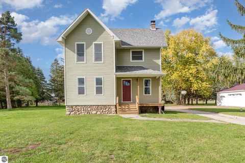 Tiny photo for 706 S Lincoln Avenue, Alma, MI 48801 (MLS # 1939961)