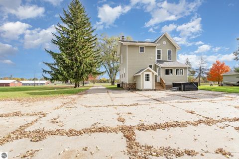Tiny photo for 706 S Lincoln Avenue, Alma, MI 48801 (MLS # 1939961)