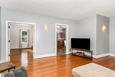 Tiny photo for 706 S Lincoln Avenue, Alma, MI 48801 (MLS # 1939961)