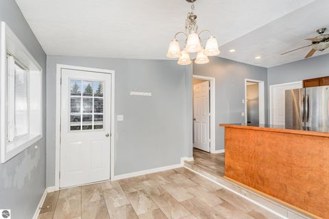 Tiny photo for 706 S Lincoln Avenue, Alma, MI 48801 (MLS # 1939961)