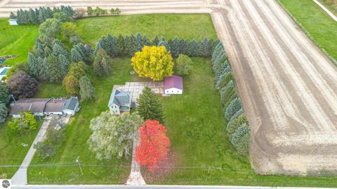 Tiny photo for 706 S Lincoln Avenue, Alma, MI 48801 (MLS # 1939961)