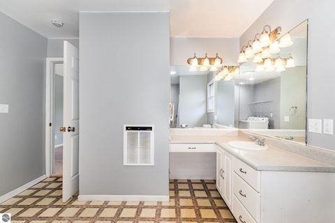 Tiny photo for 706 S Lincoln Avenue, Alma, MI 48801 (MLS # 1939961)