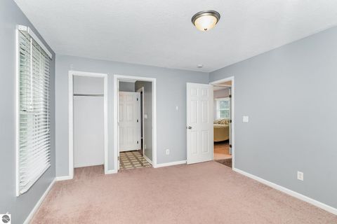 Tiny photo for 706 S Lincoln Avenue, Alma, MI 48801 (MLS # 1939961)