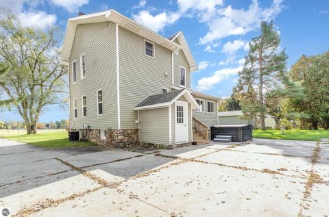 Tiny photo for 706 S Lincoln Avenue, Alma, MI 48801 (MLS # 1939961)