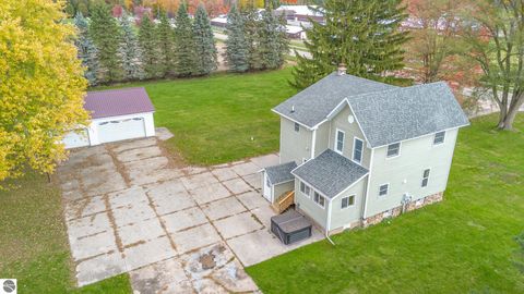 Tiny photo for 706 S Lincoln Avenue, Alma, MI 48801 (MLS # 1939961)