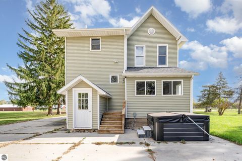 Tiny photo for 706 S Lincoln Avenue, Alma, MI 48801 (MLS # 1939961)