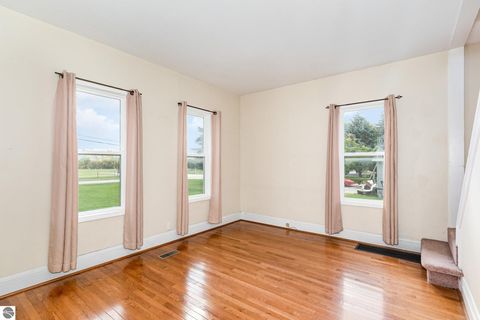 Tiny photo for 706 S Lincoln Avenue, Alma, MI 48801 (MLS # 1939961)