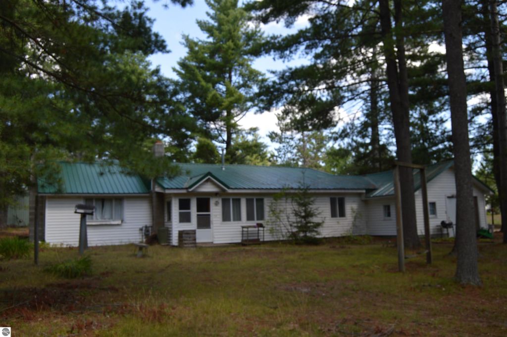 Photo of 215 Curry Drive, Mio, MI 48647 (MLS # 1938236)