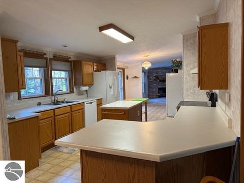 Tiny photo for 10526 County Road 502, Roscommon, MI 48653 (MLS # 1939951)