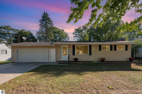 Tiny photo for 320 W Grand Avenue, Mt Pleasant, MI 48858 (MLS # 1939362)