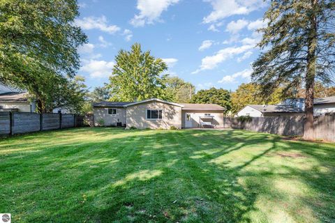 Tiny photo for 320 W Grand Avenue, Mt Pleasant, MI 48858 (MLS # 1939362)