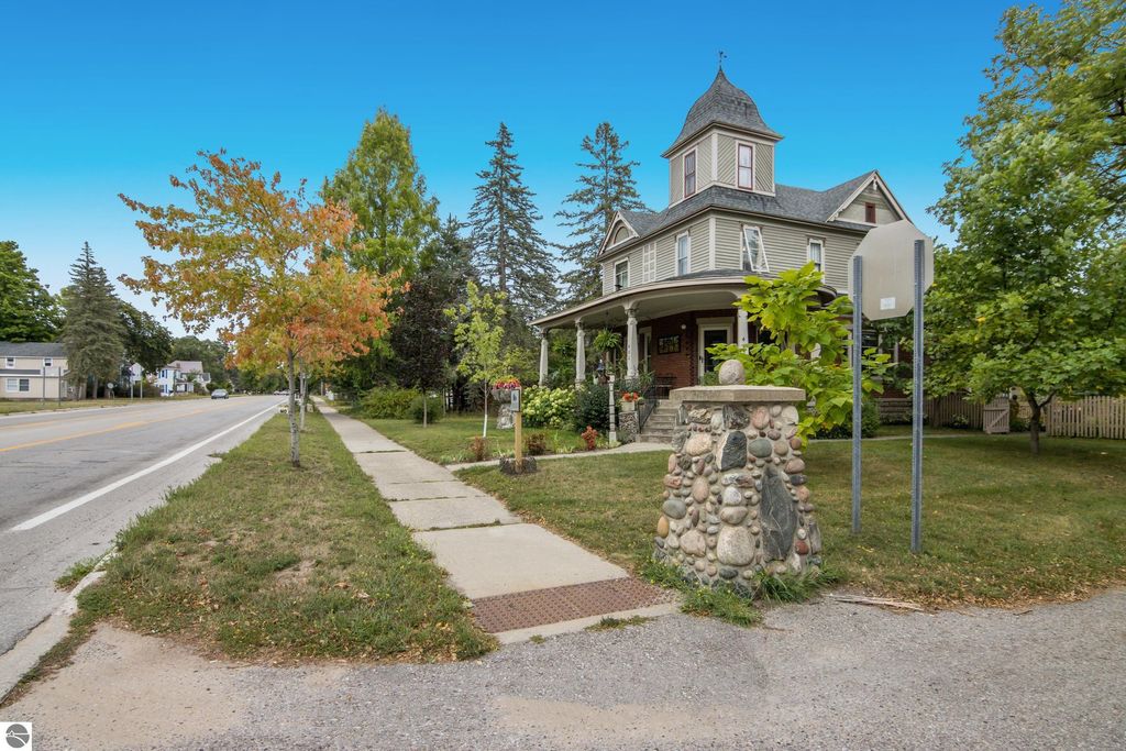 Photo of 402 E Cayuga Street, Bellaire, MI 49615 (MLS # 1936069)