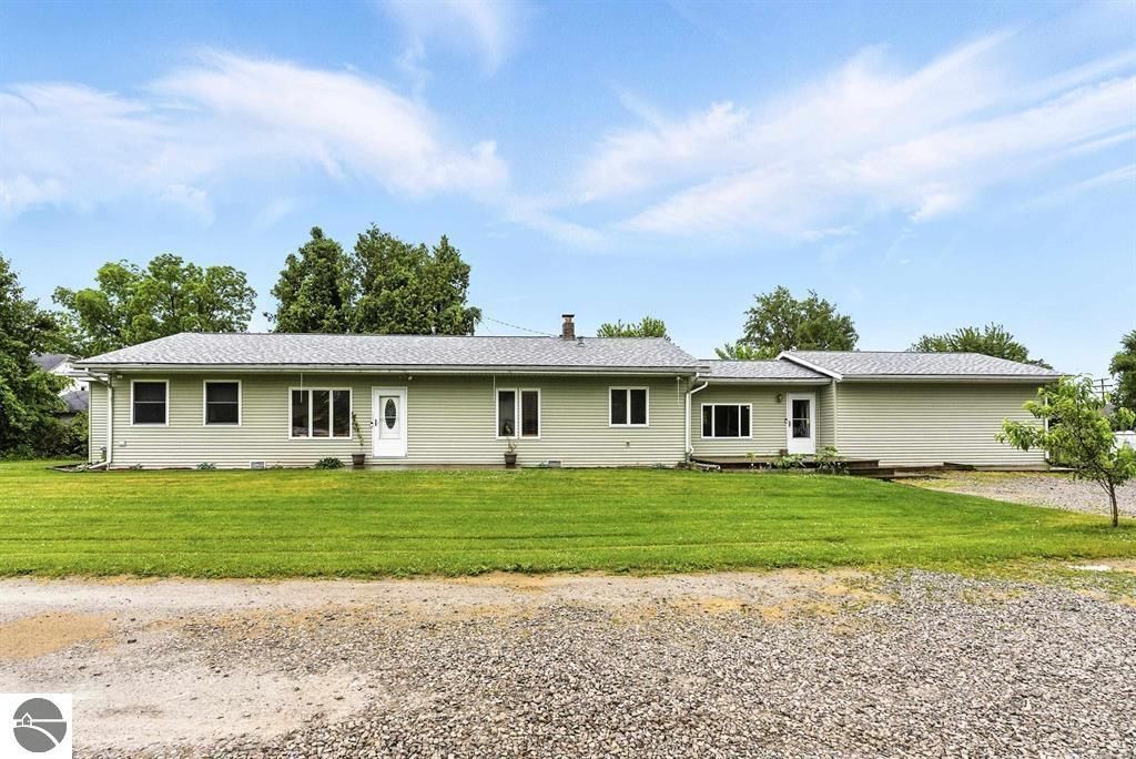 Photo of 534 S Main Street, Au Gres, MI 48703 (MLS # 1936122)